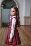 Червена детска рокля на каре