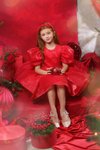 Червена празнична рокля с обемни ръкави и сатенен блясък